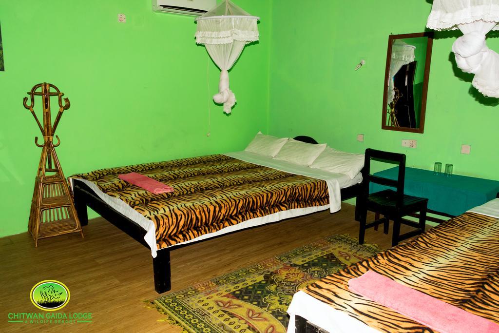 Chitwan Gaida Lodge Sauraha Exterior photo